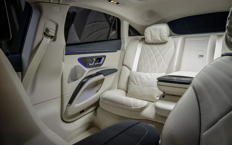 2025 Mercedes-Benz EQS Sedan Interior Image 4