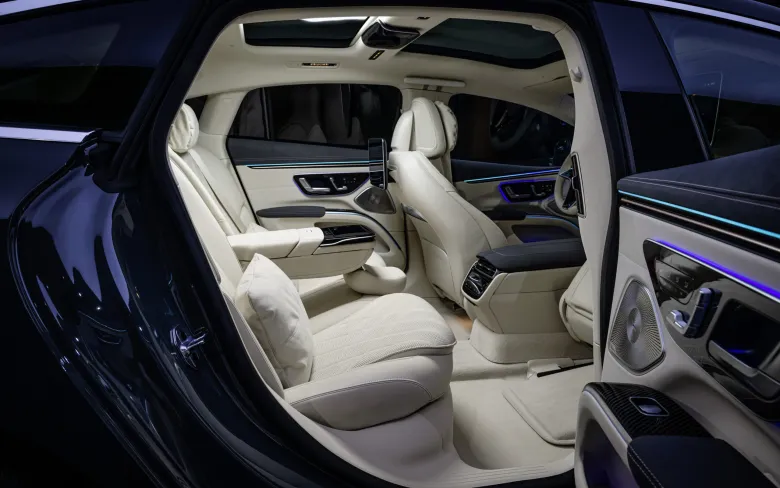 2025 Mercedes-Benz EQS Sedan Interior Image 6