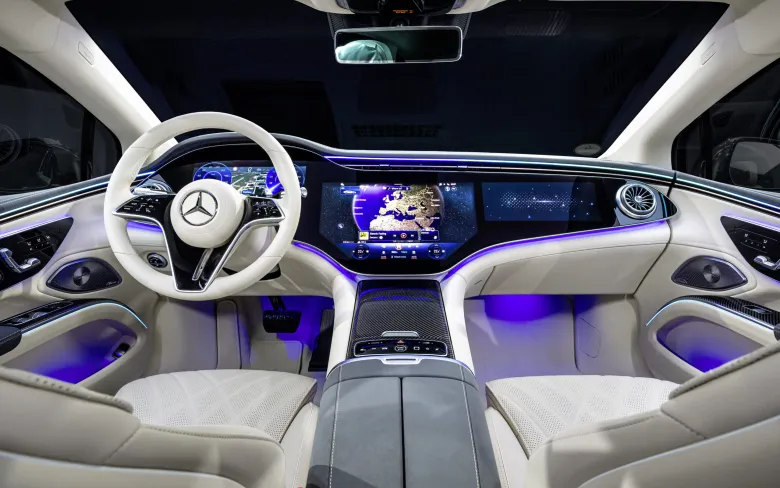 2025 Mercedes-Benz EQS Sedan Interior Image 1