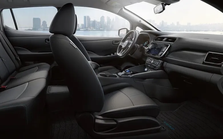 9 Nissan Leaf best electric hatchback image
