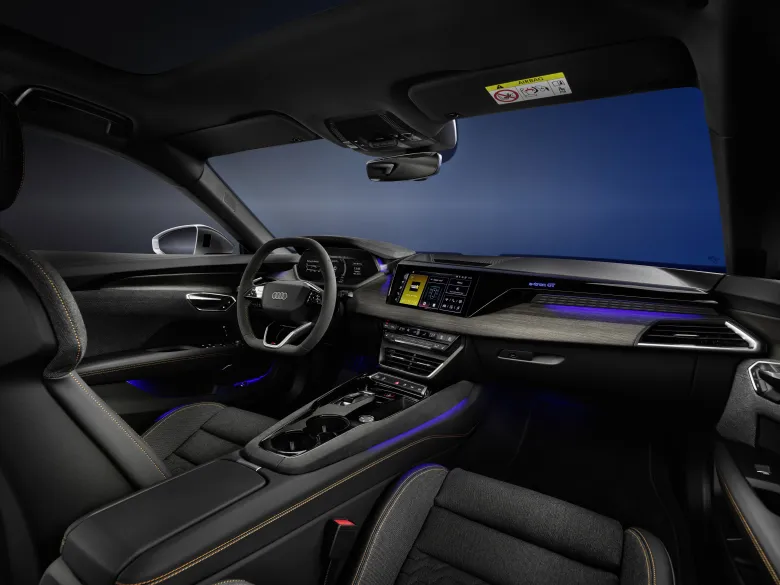 2024 Audi e-tron GT Interior Image 7