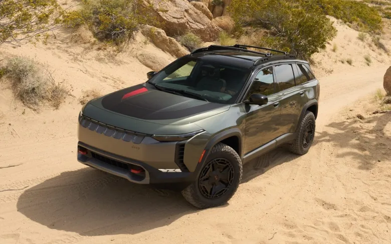 Electric Jeep Wagoneer S Trailhawk Concept Exterior Image 4