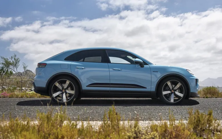 Porsche Macan EV Base model Exterior Image 2